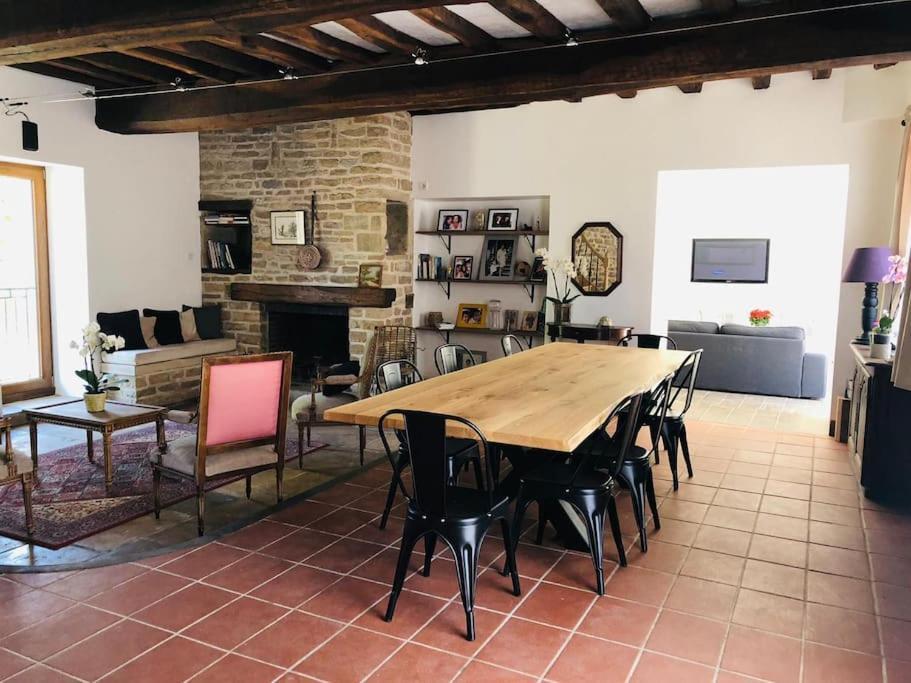 Maison Celeste Nuits-Saint-Georges Luaran gambar